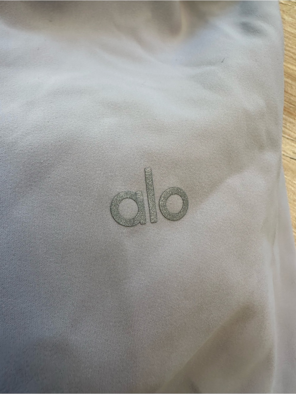 ALO ripped Yoga Light Gray Leggings with Subtle Logo - Picture 4 of 7